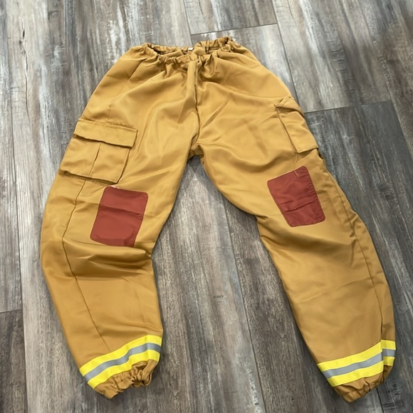 Spooktacular Creations Kids Firefighter Costume, Fireman Costume Large - flawed - Picture 5 of 9